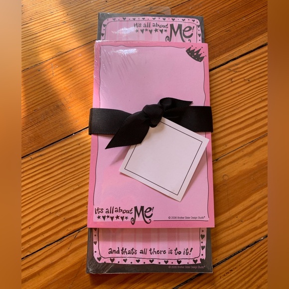 New! ‘It’s All About Me’Magnetic Note Pad bundle
3 for $15 with 💕 - Picture 7 of 7